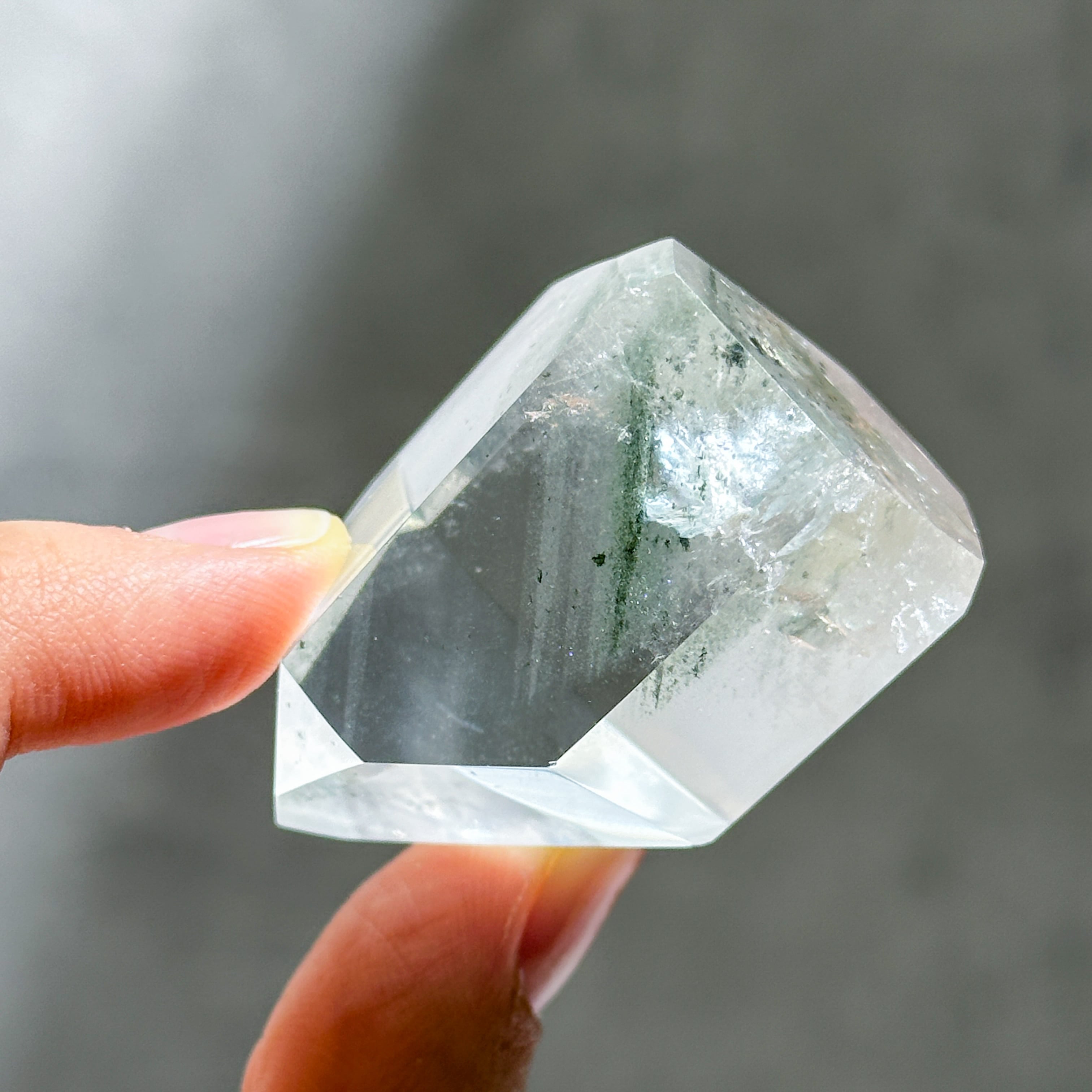 【希少高透明】ガーデンクォーツタワー淡ピンクレア色クォーツインファントム天然石 高品質 ファントムガーデン クォーツインクォーツ 原石