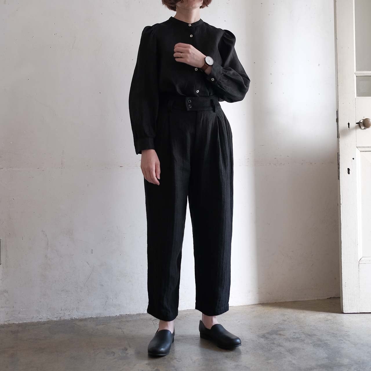 unisex egg pants C／herringbone linen〈black〉 | SALUÉ