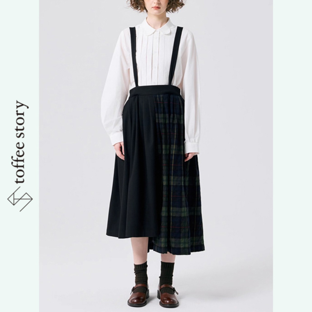 かすかな旋律をまとうアシメサスペンダースカート 《P0273》