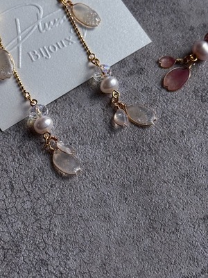 花びら揺れる桜ピアス/イヤリング