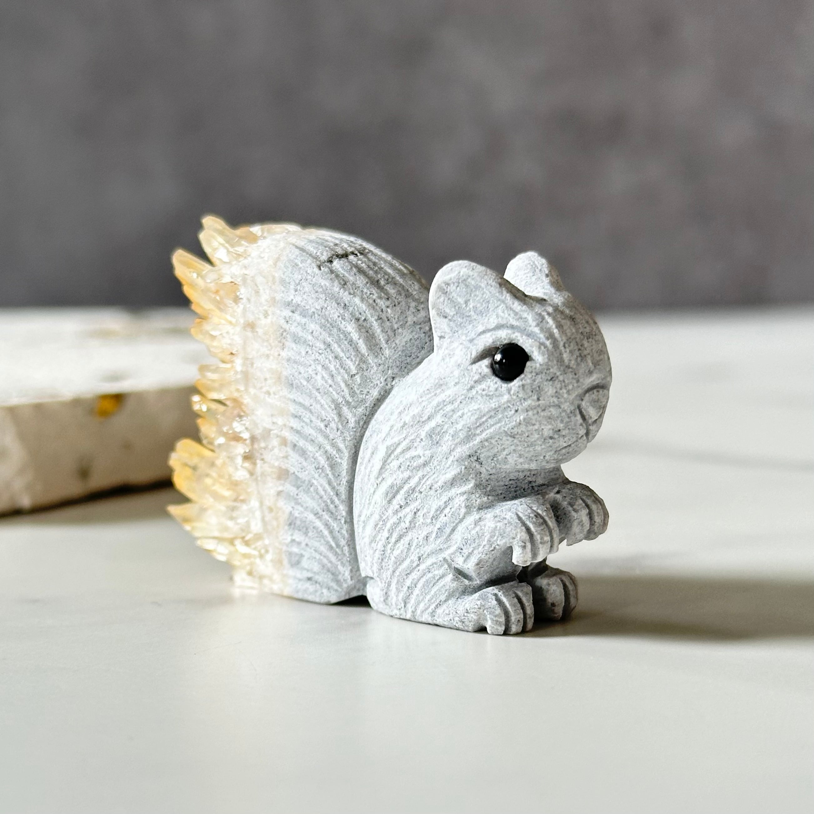 手彫りの水晶リスさん 01 | Mt.Sophia 天然石屋さん／マウントソフィア