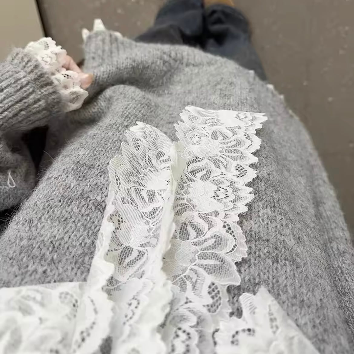 レースボウタイセーター