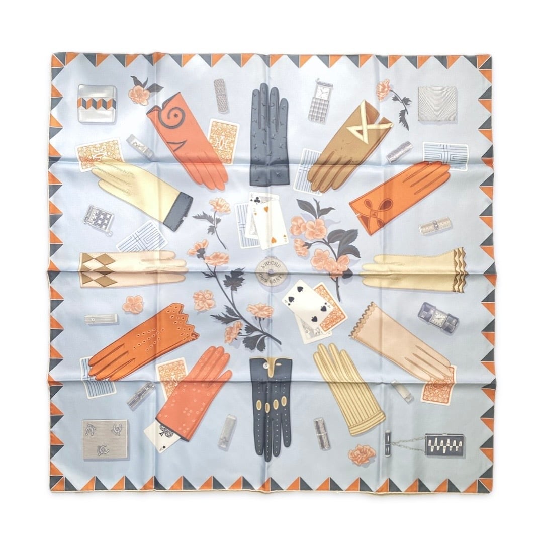 HERMES エルメス スカーフ カレ90 《手袋の時計》ブルー・シエル