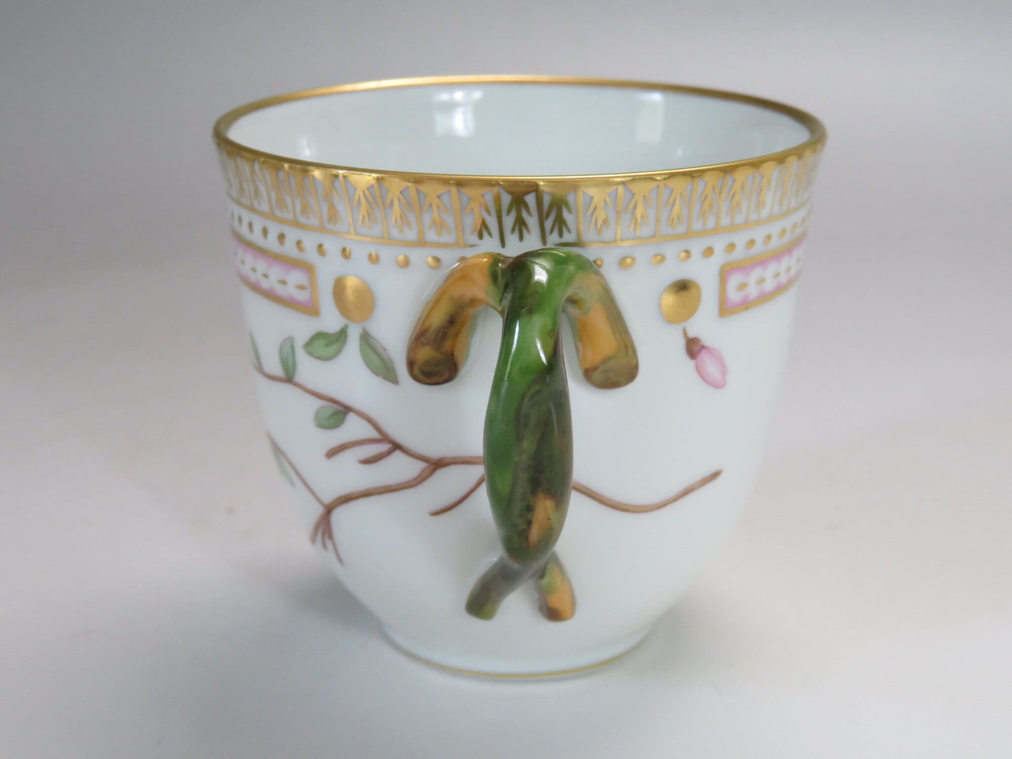 ロイヤルコペンハーゲン フローラダニカ カップ&ソーサー | crescendo