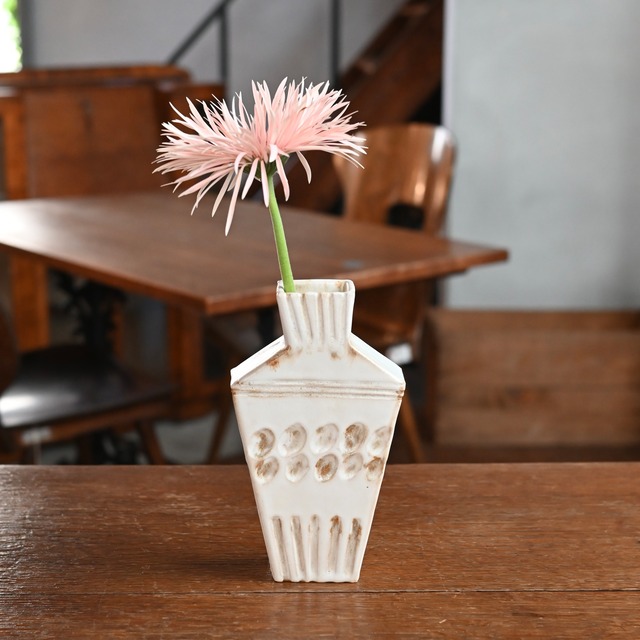 OluNoA / フラワーベース〈 花瓶・花器・一輪挿し・陶器・インテリア・置物 〉