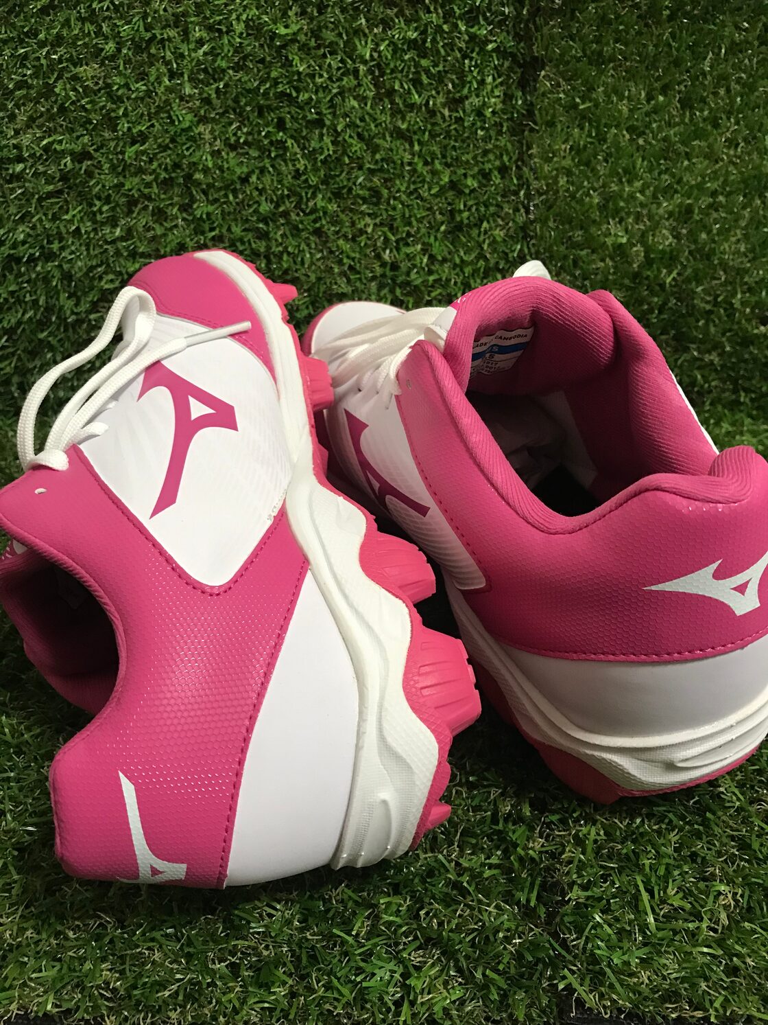 usミズノ MIZUNO USA ピンク×ホワイト 9.5 野球スパイク27.5 ソフト 