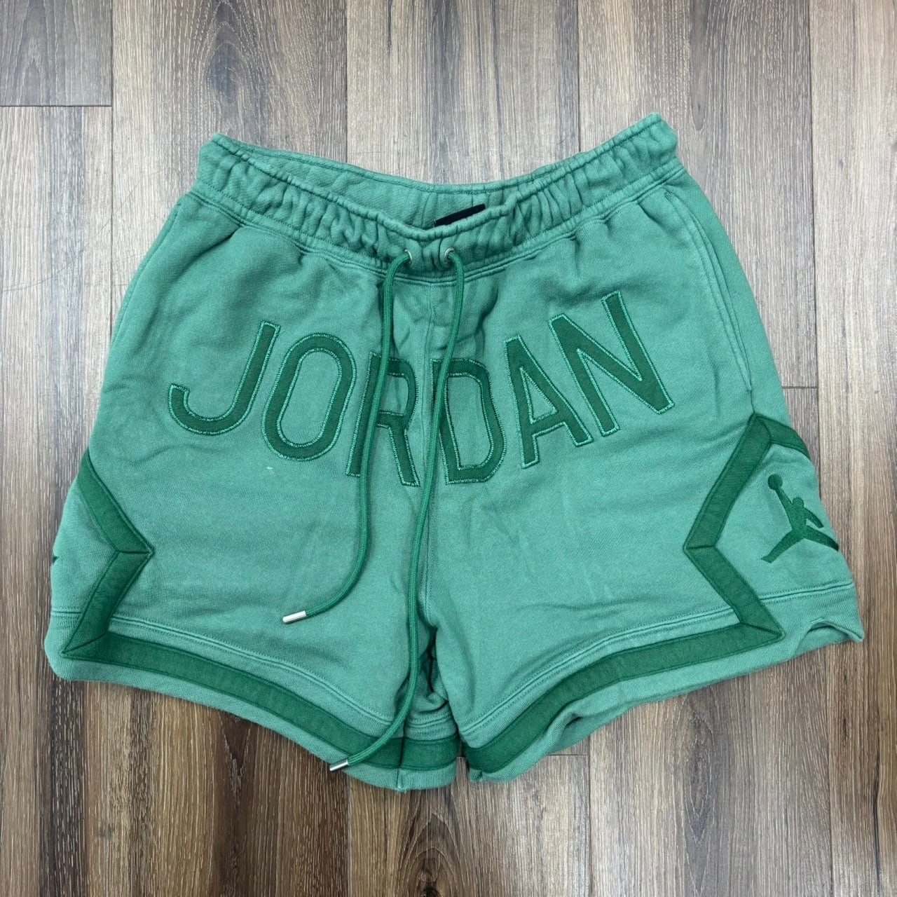 NIKE ジョーダン ニーナ ニナ シャネル ショート パンツ HF1650 NIKE ジョーダン ニーナ ニナ シャネル ショート パンツ HF1650 | LOTUS