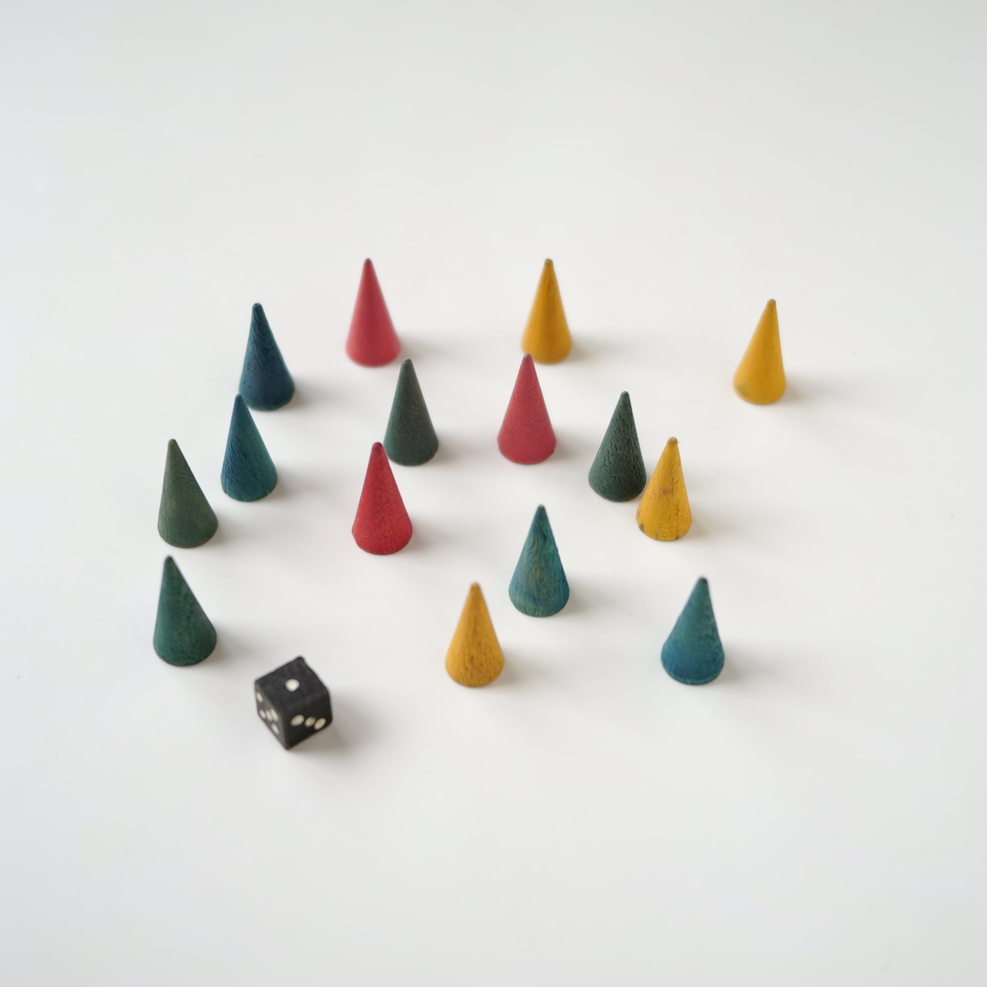 Wooden Game Pieces & Dice | troldhaugen antiques ｜ 北欧