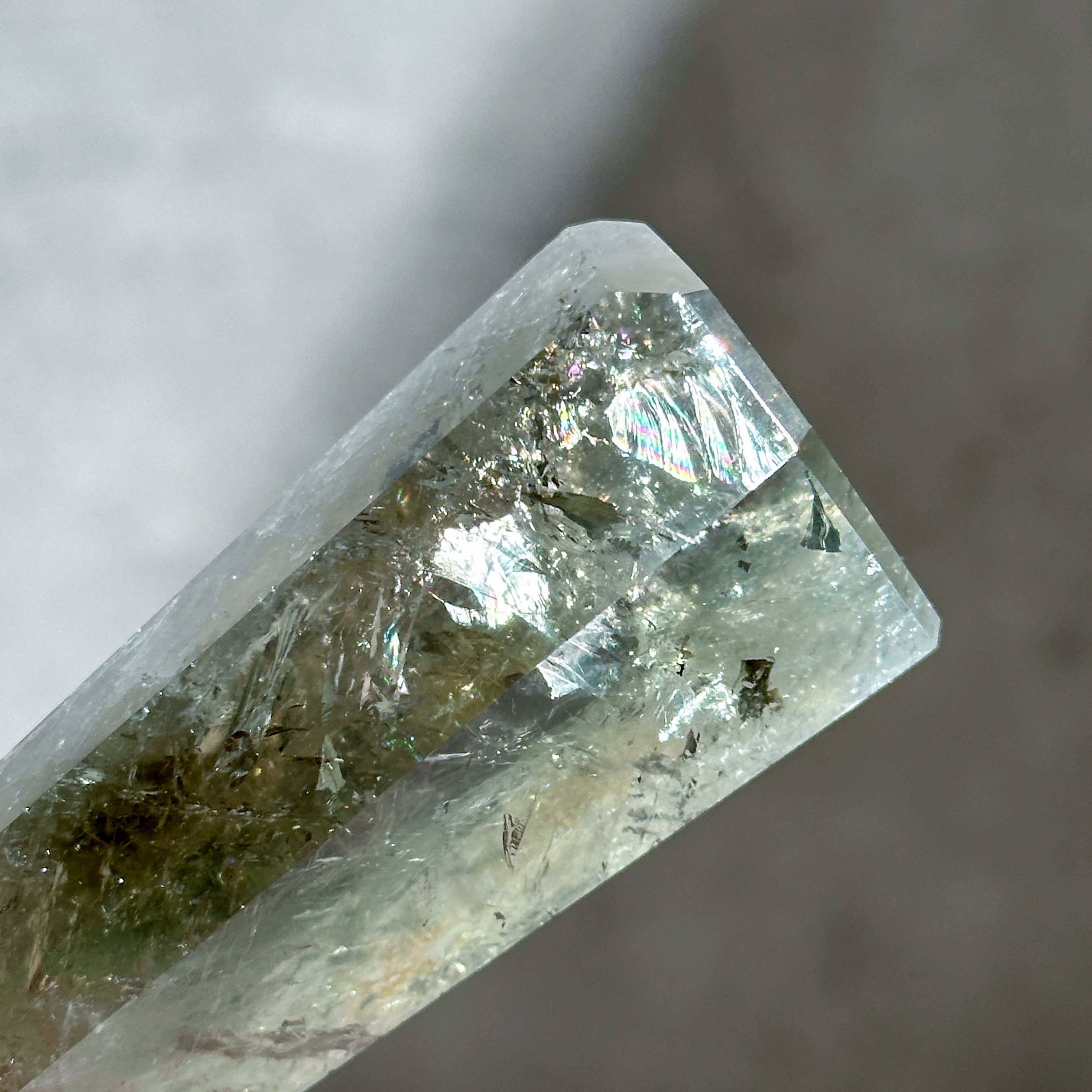 非加熱◎バイーア産グリーンアメジスト タワー13◇Green Amethyst