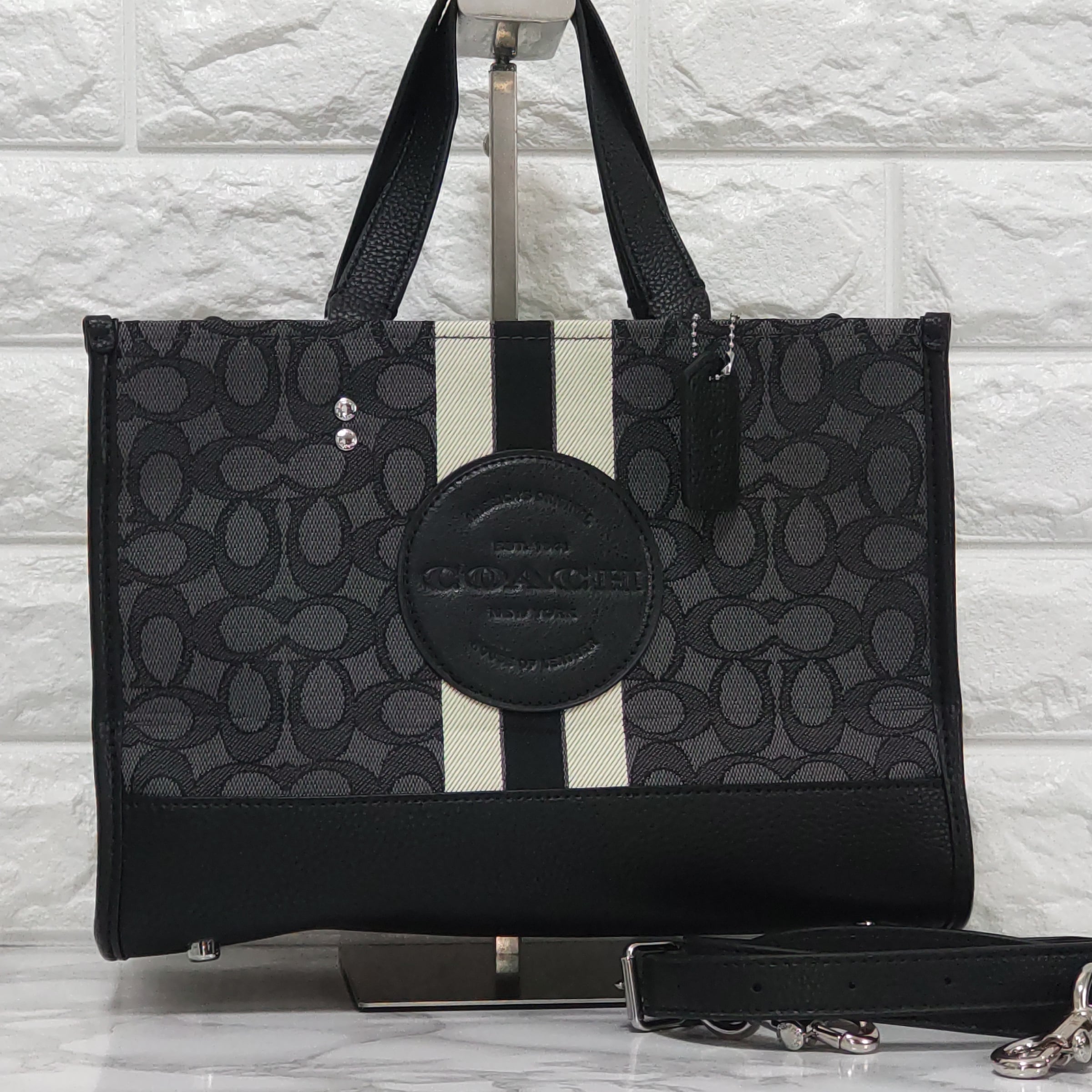 メール便無料】 COACH コーチ デンプシー キャリオール2way メール便無料】 COACH コーチ デンプシー キャリオール2way
