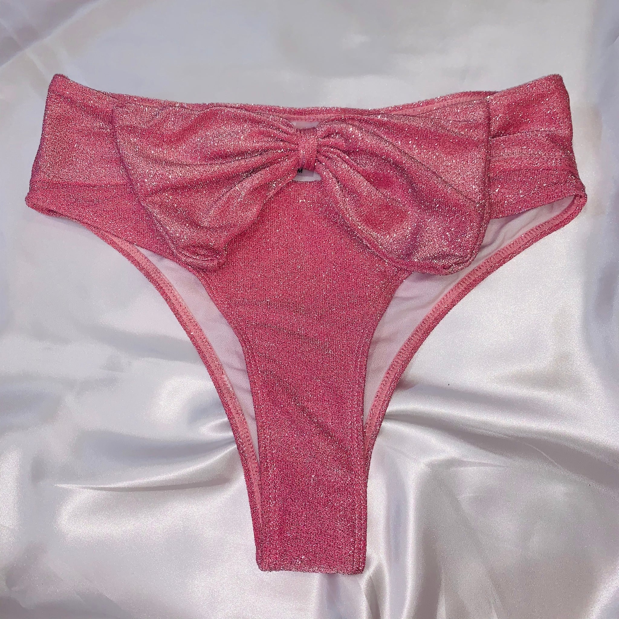 送料無料】【即日・翌日発送】ピギーピンク✖︎キラキラ✖︎リボンで