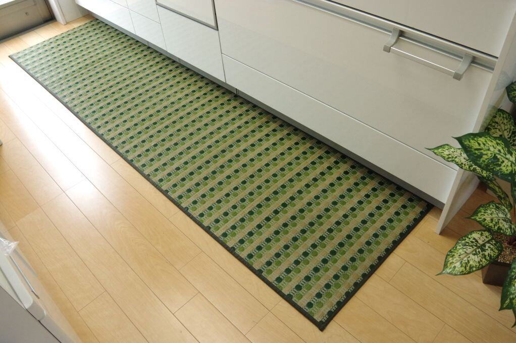 【在庫のみ】イケヒコ キッチンマット い草 い草マット 国産 ドット柄 Fドロップ グリーン 約60×240cm #8230870