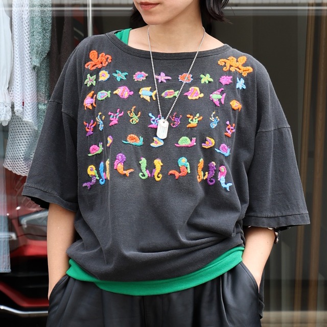 90-00s Guatemala Souvenir Hand Embroidery T-shirt