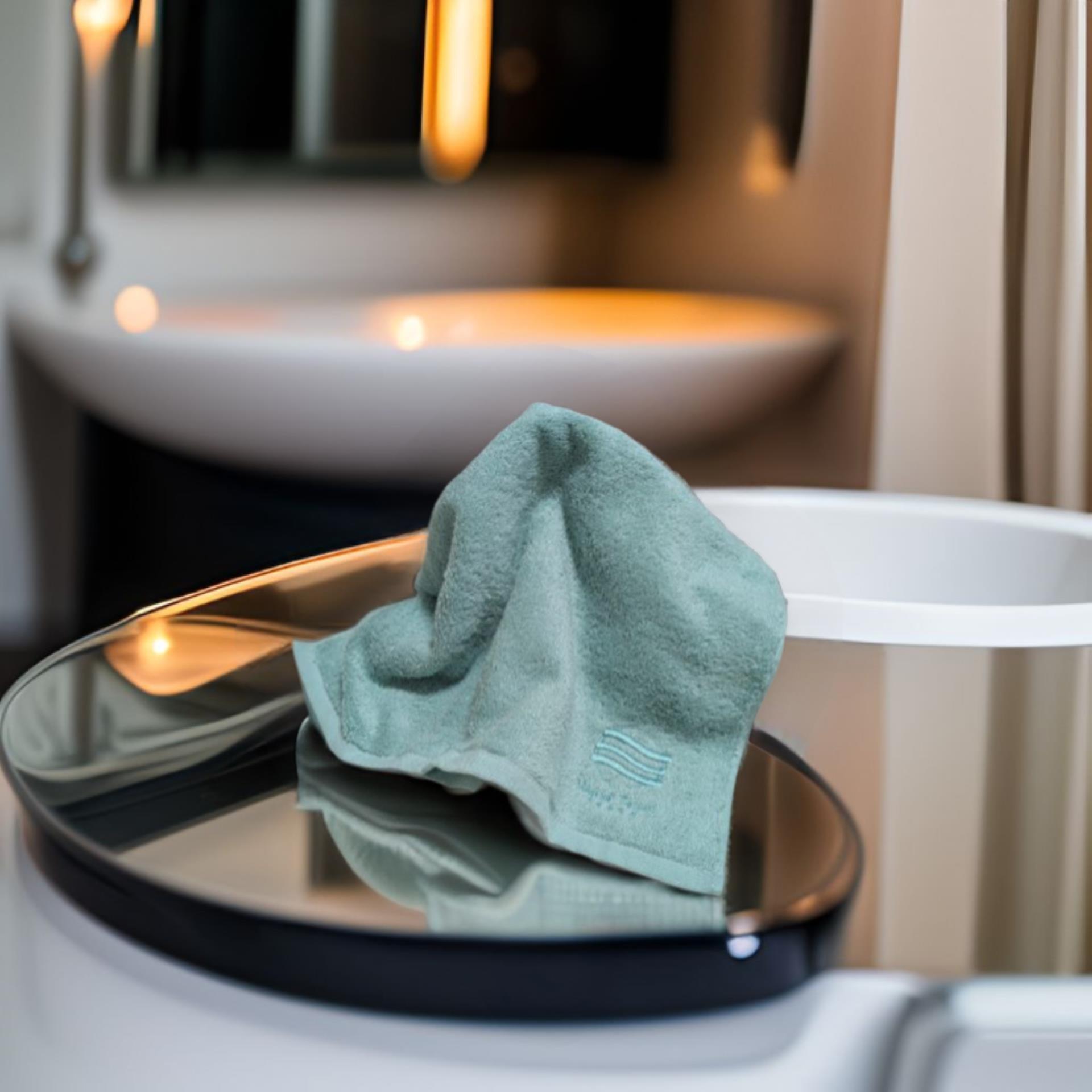 ふわふわの今治スポーツタオル」（ターコイズブルー） | ワールド