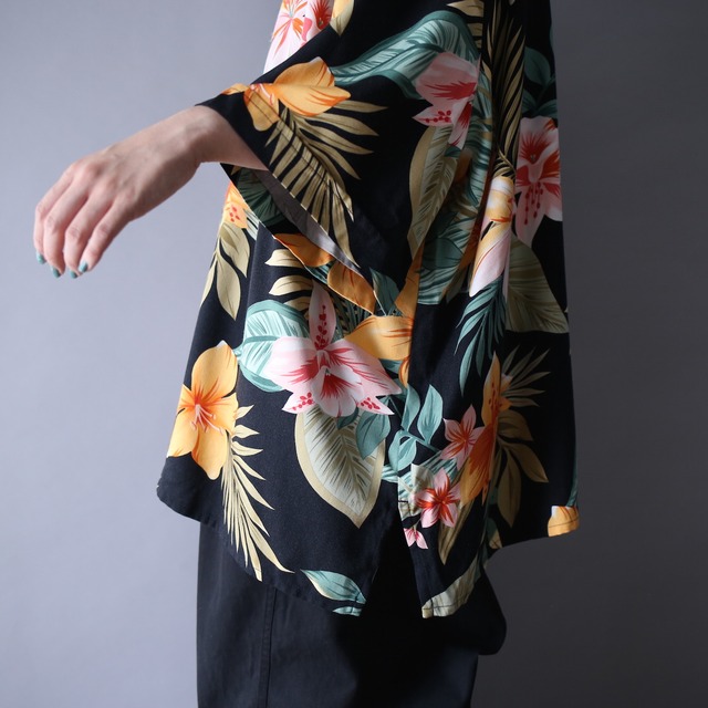 wide over silhouette botanical pattern h/s shirt