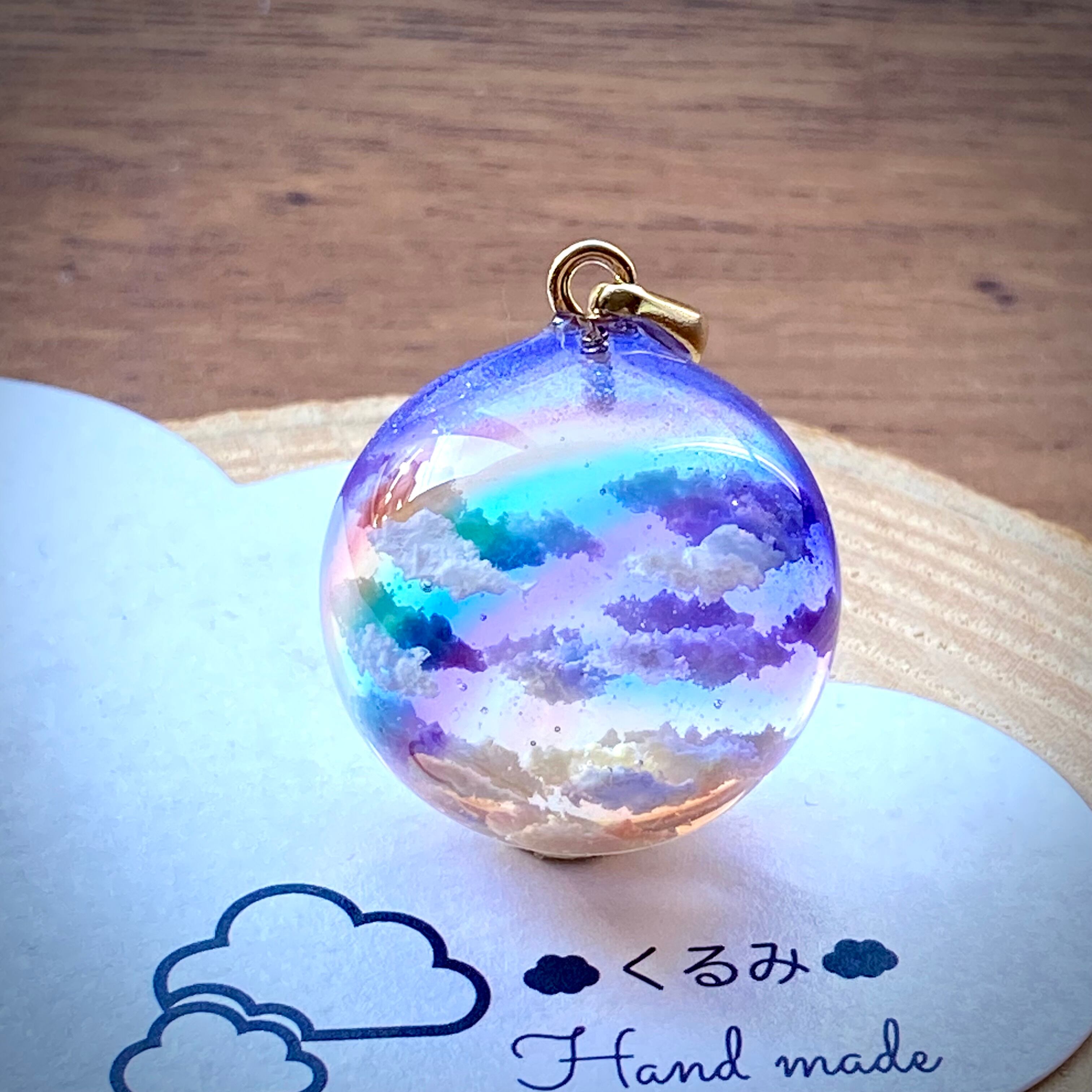 半球の雲レジン 夕暮れ空にかかる虹 バチカン付