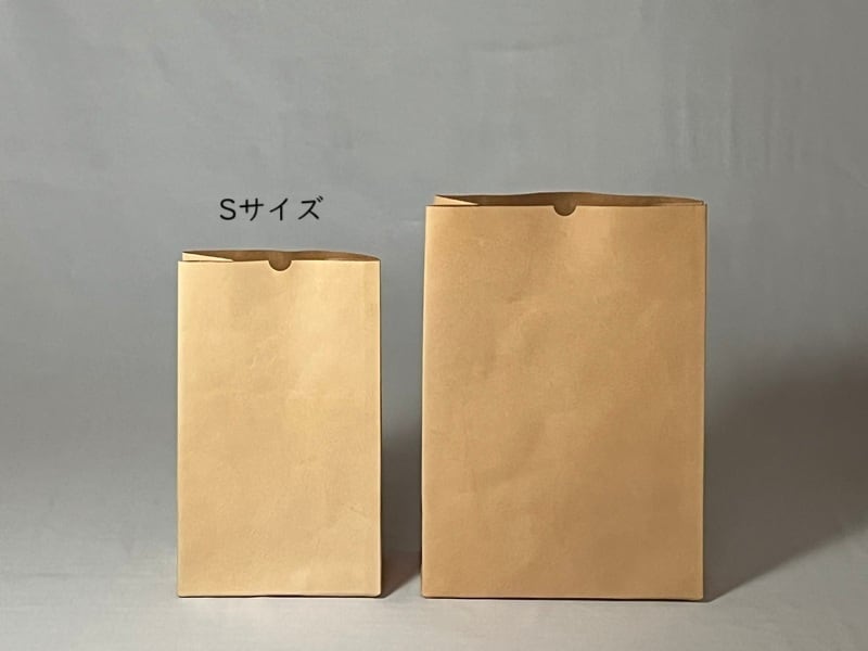 紙袋のようなただの袋 | 革り小物 Aster*isk