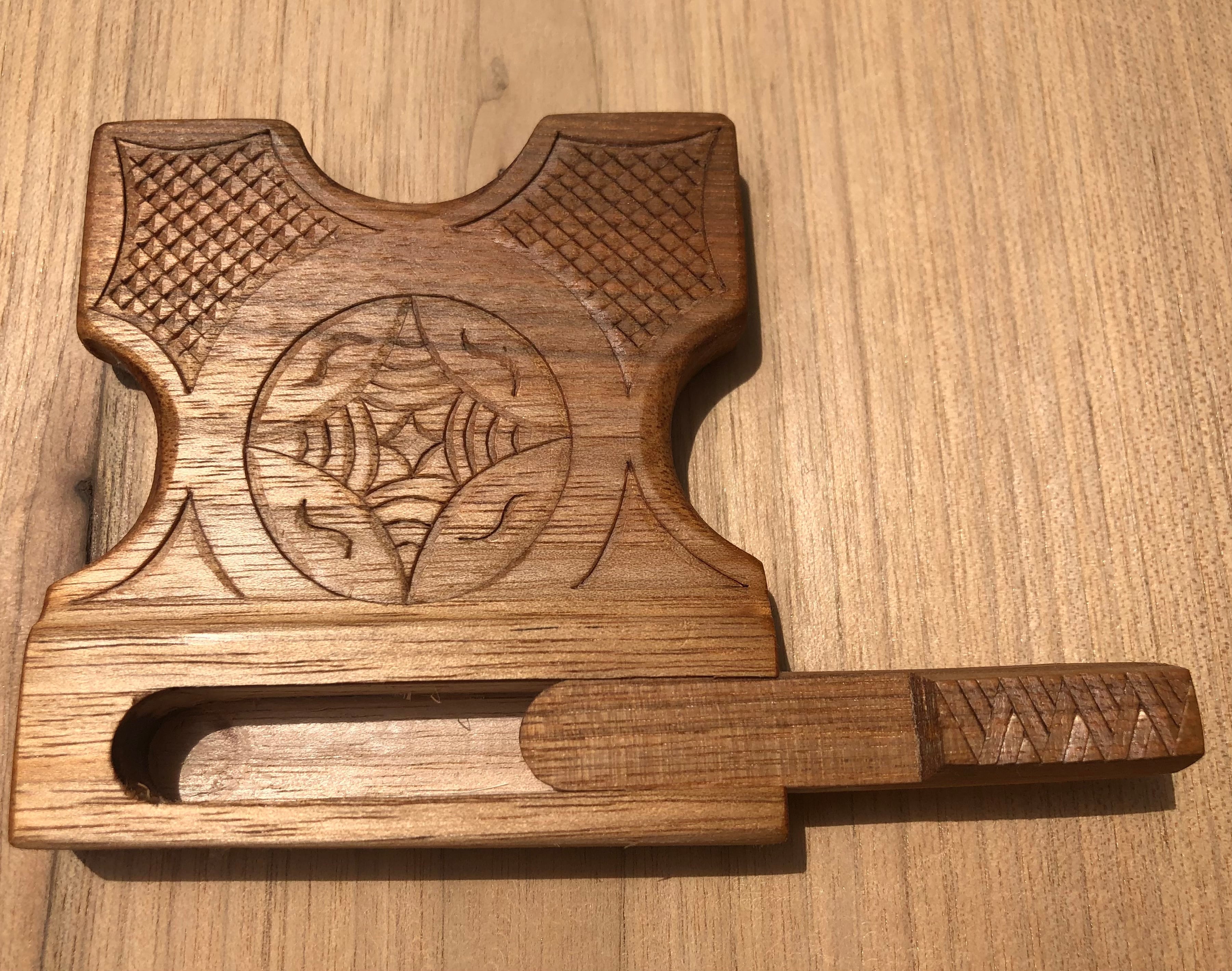 ケモヌイトサイェプ(針入れ付き糸巻き)アイヌ伝統工芸品 | PAY ID