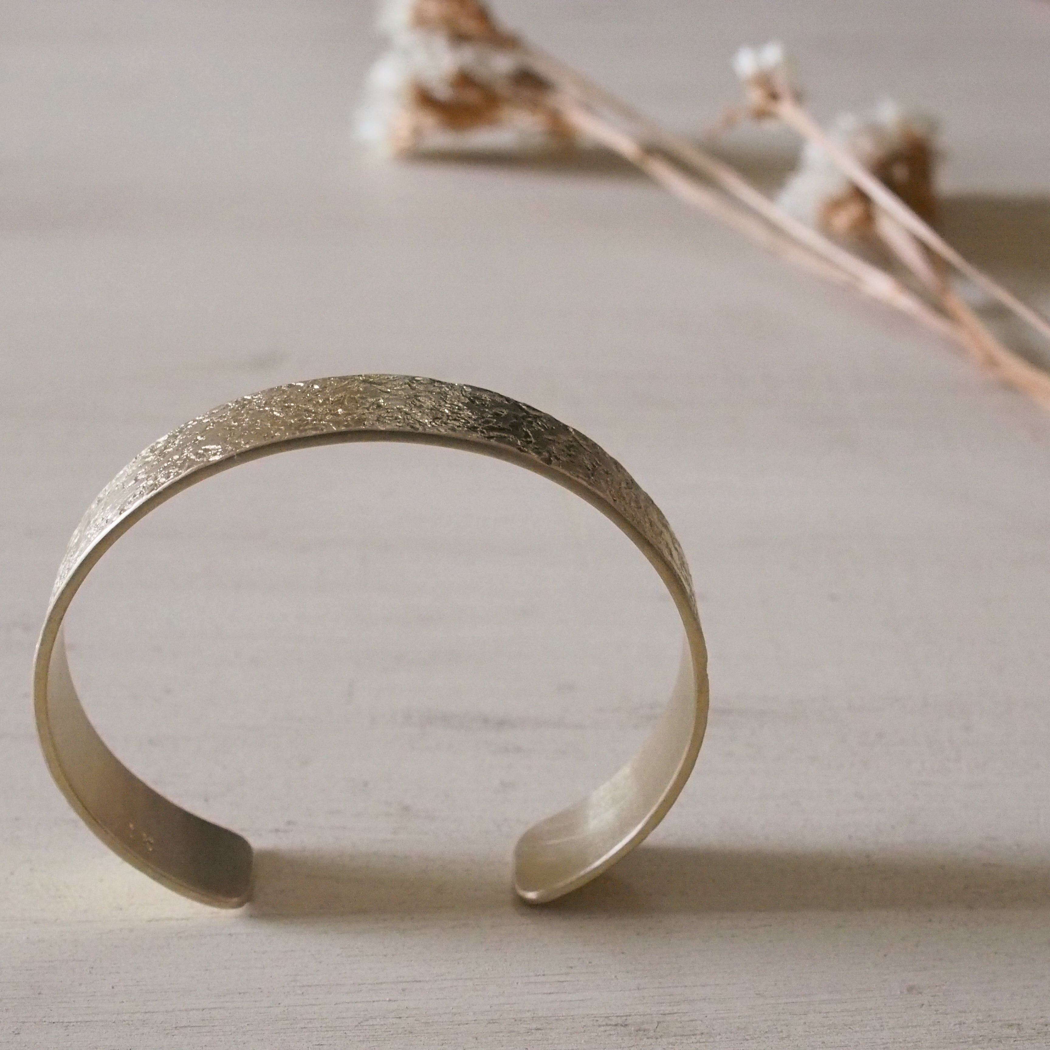 平打ちバングル | :kanasagehashi