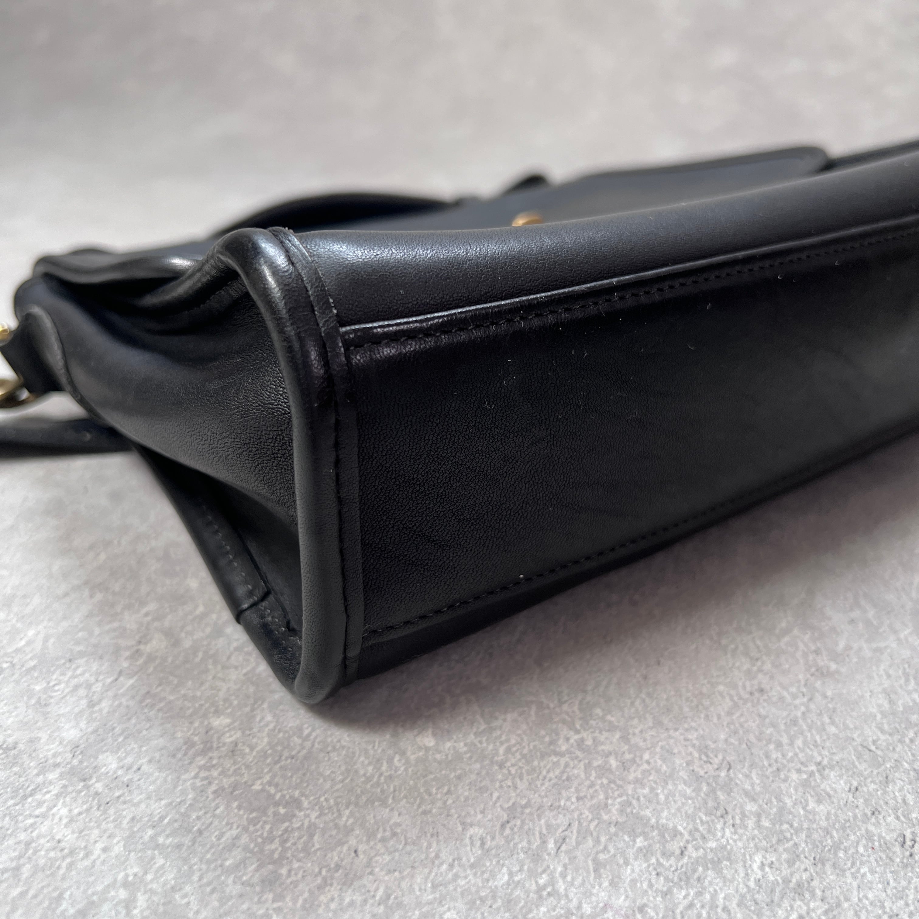 オールドコーチ　ショルダーバッグ　黒　金具 USED】COACH ミニサッチェル ショルダーバッグ《 オールドコーチ No