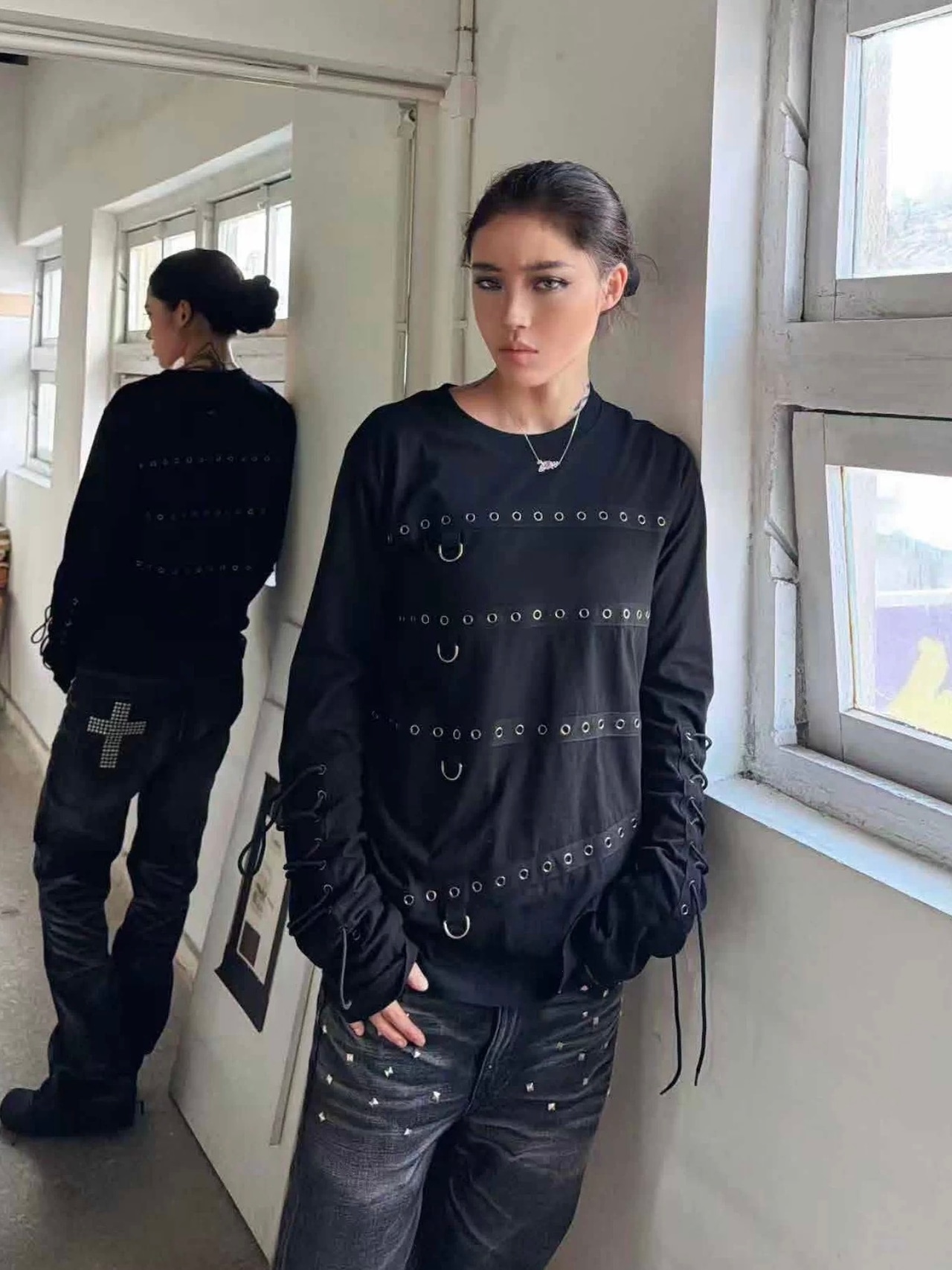 【CinderVein】Metal Loop Strap Long Sleeve