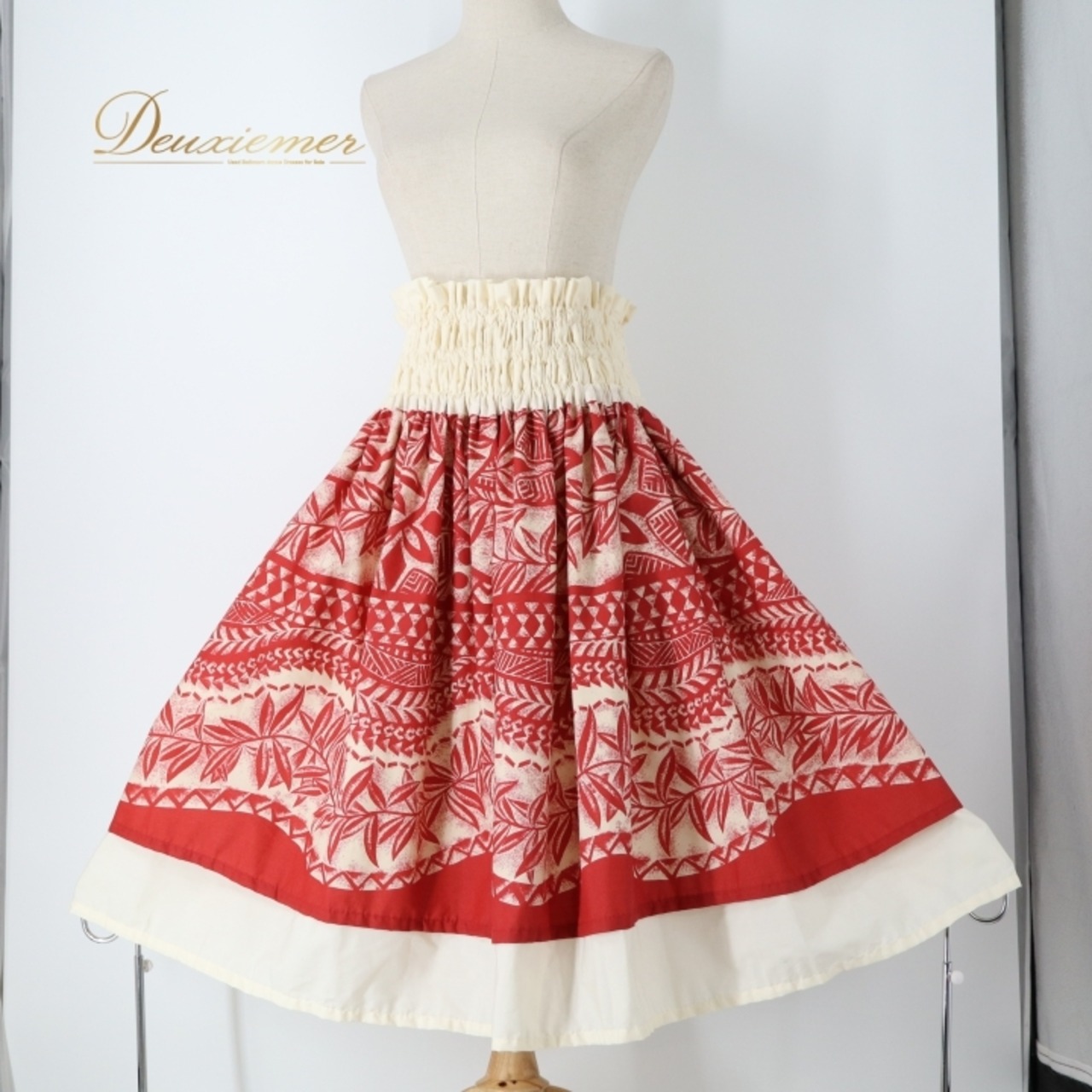 フラダンス 衣装 パウスカート ホワイト系 RHQuilt カヒコ柄 ハワイアンプリント 植物柄 オフホワイト 赤 グランジ加工 ダブル スカート 軽やか ハワイアン アロハ フラ ダンス レッスン 練習 華やか 鮮やか かわいい おしゃれ レッド系 フラダンス衣装 おしゃれパウスカート ハワイアンスカート 華やか かわいい 練習用 カヒコ柄 オフホワイト系 グランジデザイン 赤系 軽やか おしゃれなプリント アロハ柄