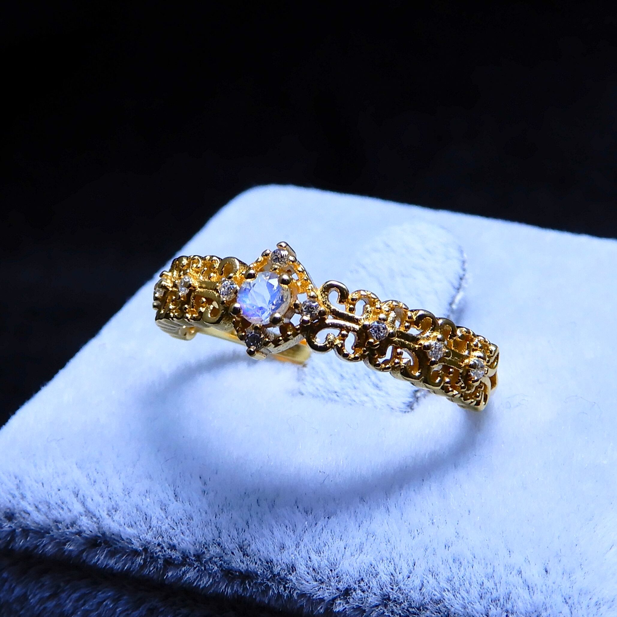 リング♦︎レインボームーンストーン♦︎YGカラー《0046》