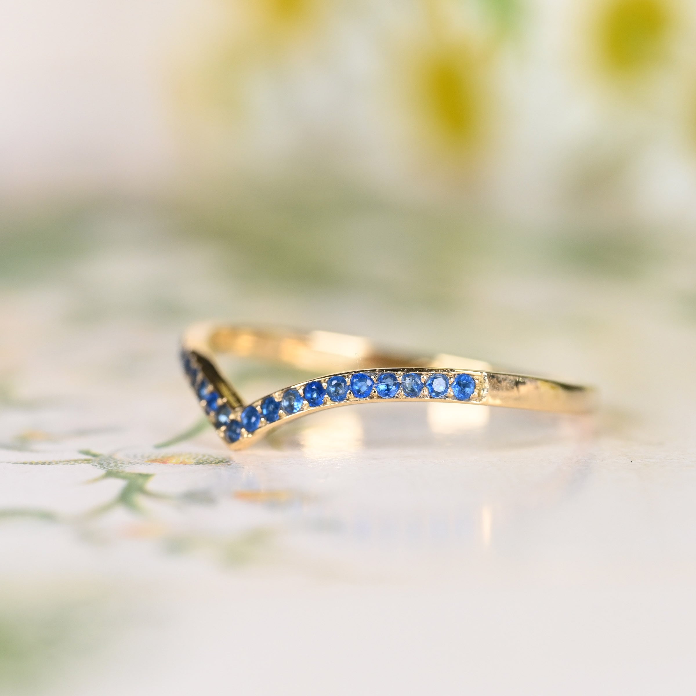 アウイナイトV字ハーフエタニティリング K18YG リング 12号（GH1189