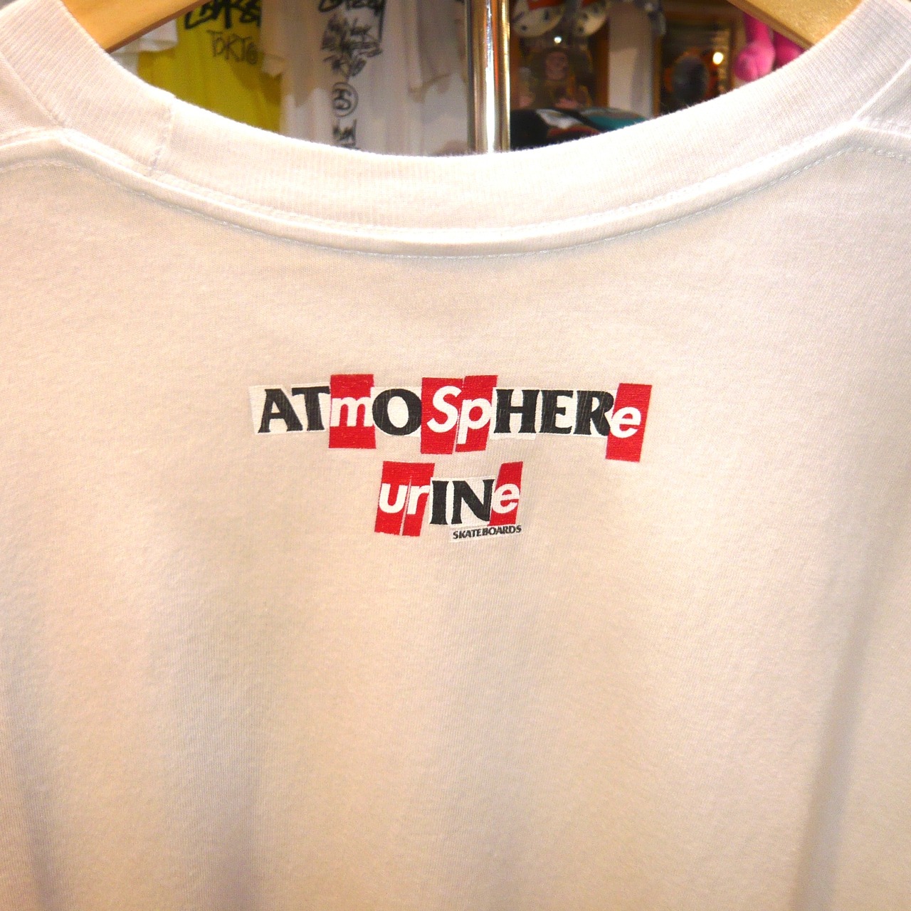 00s SUPREME ANTI HERO Tシャツ