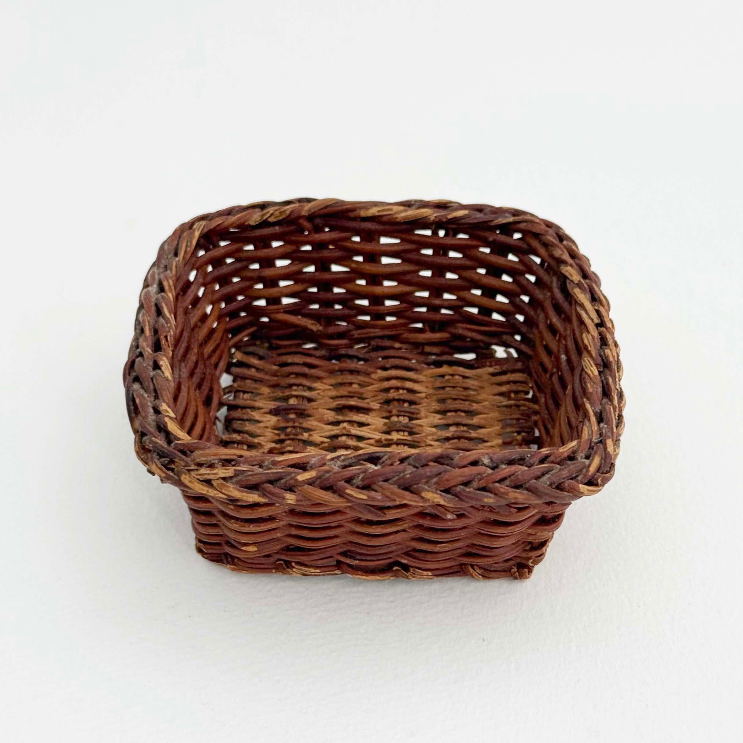 ヴィンテージ猫玉セット(籐の編み込み郷土玩具)