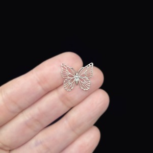 Lucie｜ルシィ 蝶 ポスト ピアス (SV925) 透かし シルバー 銀