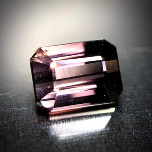 メタリックなラセットカラー 0.94ct 希少石 天然バイカラー スピネル