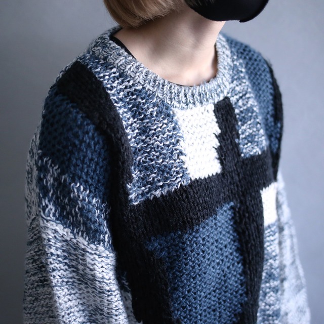 cold color good pattern low gauge knit sweater