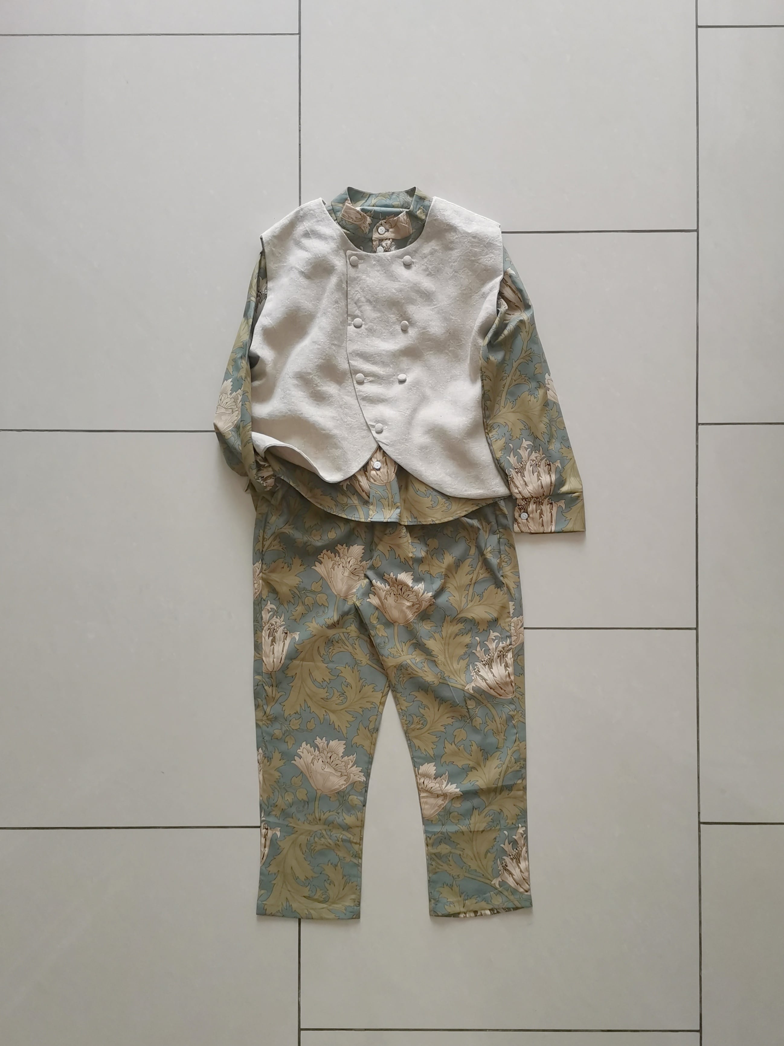 アンティーク風リネンのエッグパンツ 【Khaki】 | tohdesignworks.