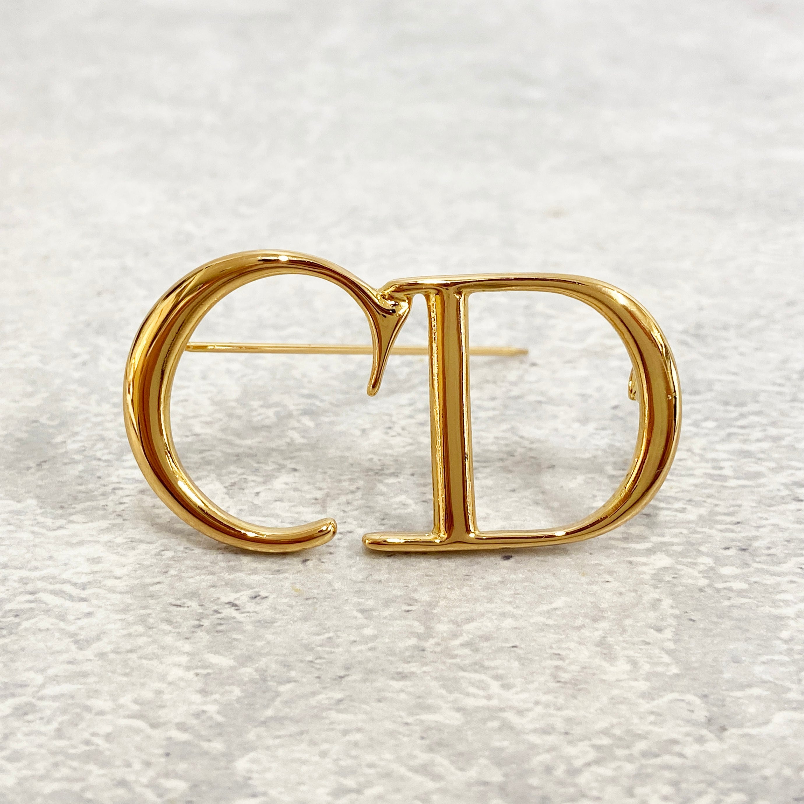 Christian Dior ディオール CDロゴ ブローチ ゴールド アクセサリー