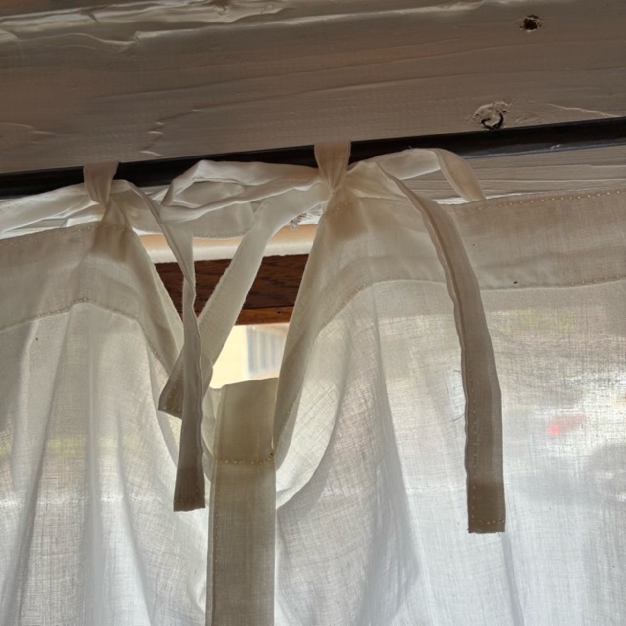 TOPANGA Homefurnishing India Cotton Voil Ribbon curtain　インド　コットンボイルリボンカーテン　110×200cm　ホワイト　白　綿　ナチュラル　レースカーテン　ドレープカーテン　薄手　キッチン　カフェカーテン　バルーンカーテン　カーテンポール　暖簾