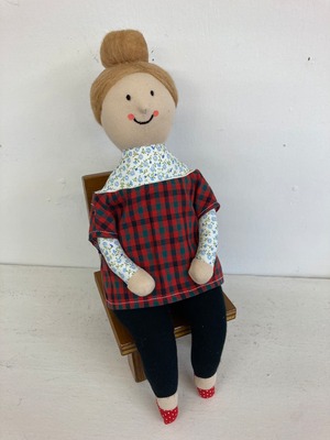 sokko doll   sitting