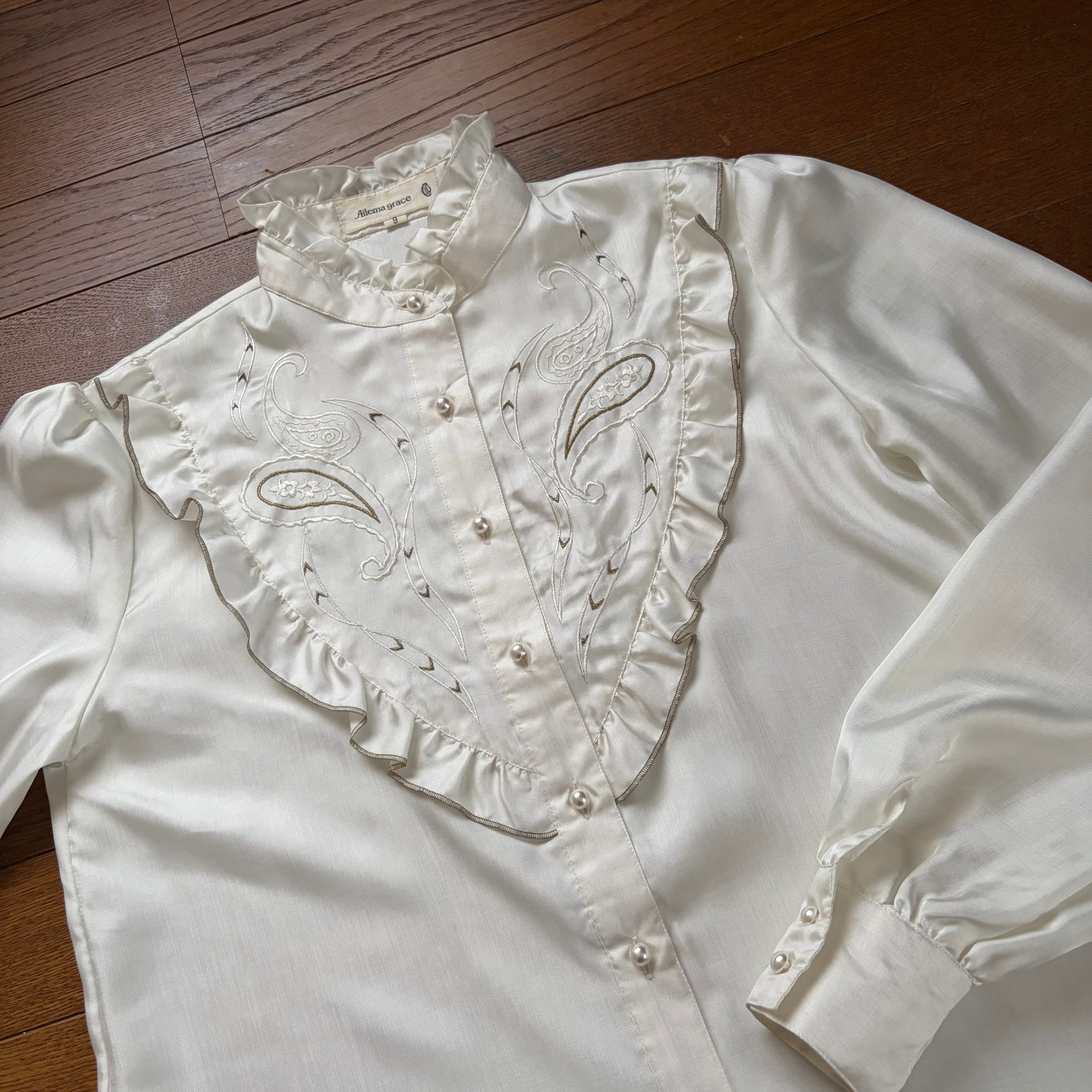 ペイズリー刺繍&フリルブラウス | 古着屋Sique おしゃれ古着とかわいいもの