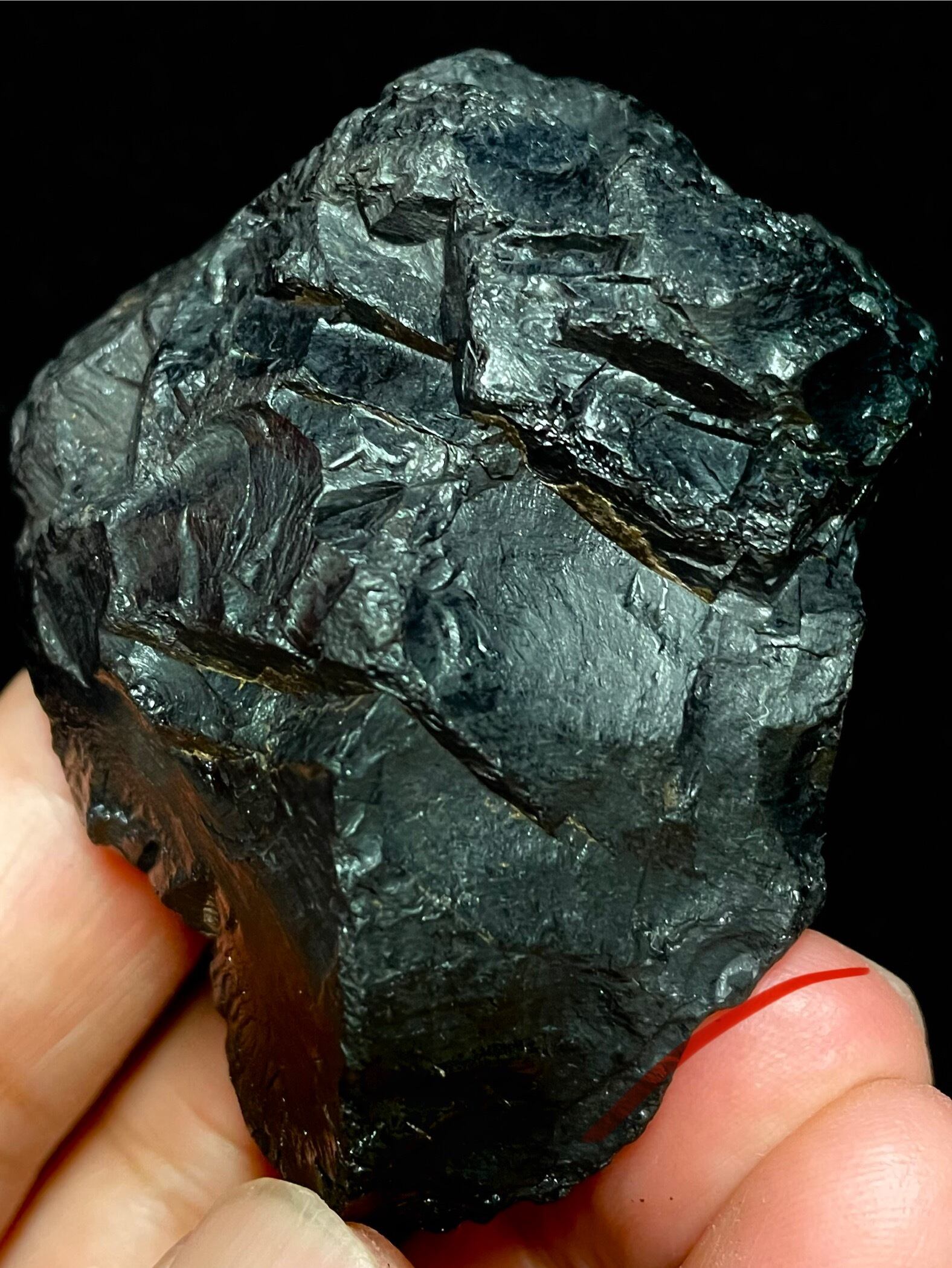 5) 浄化・護身・邪気払いの頂点!北海道「海底炭」ロック原石(大型)