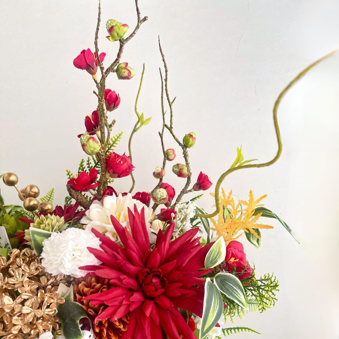 正月アレンジ｜金彩ゴールド器に咲く華やぎの和花たち・通年飾れる光触媒フラワー 正月アレンジ｜金彩ゴールド器に咲く華やぎの和花たち・通年飾れる