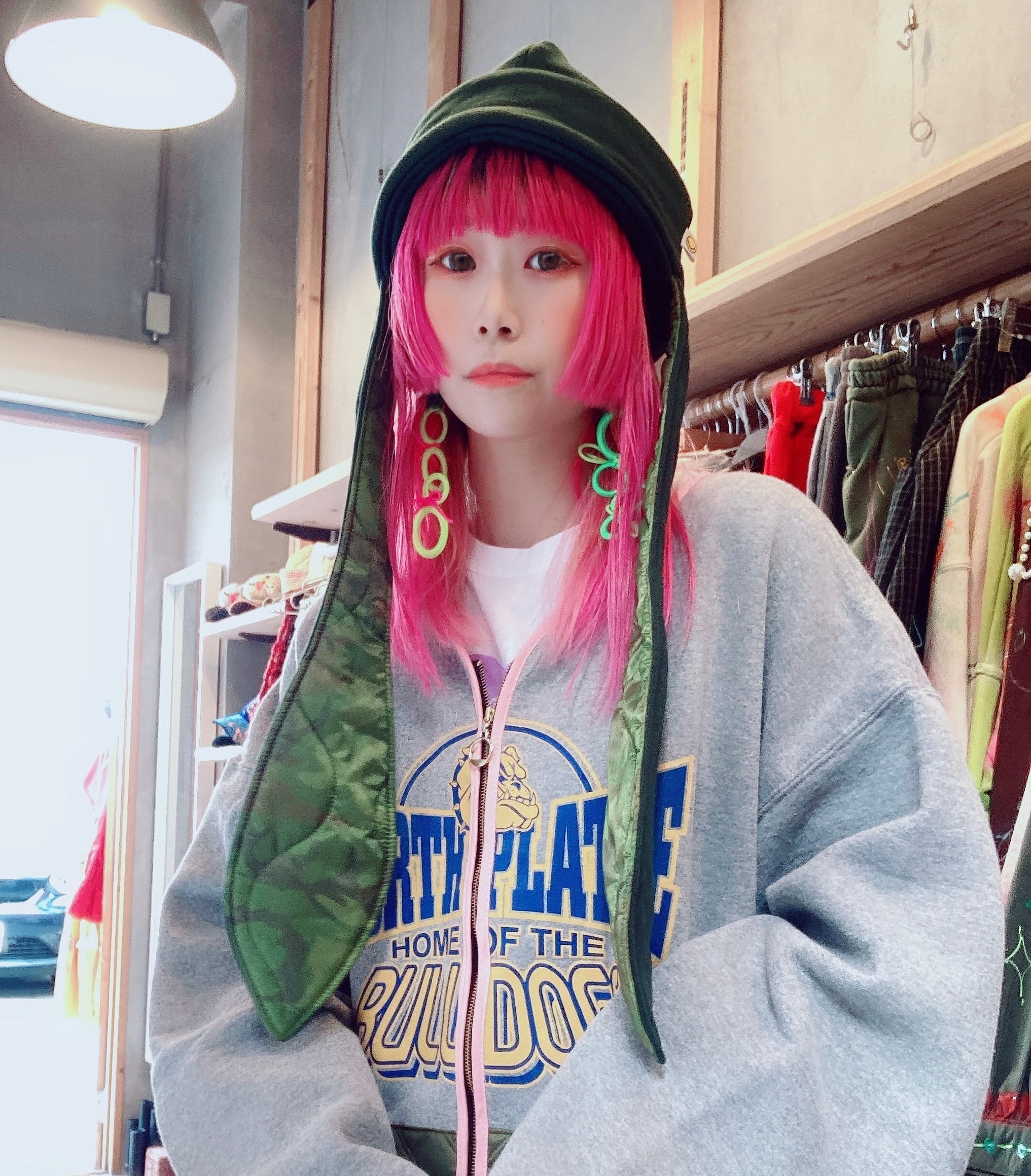 【11/16(日)19:00-11/19(水)12:00限定❣️】+R / bunny watch(カーキ)