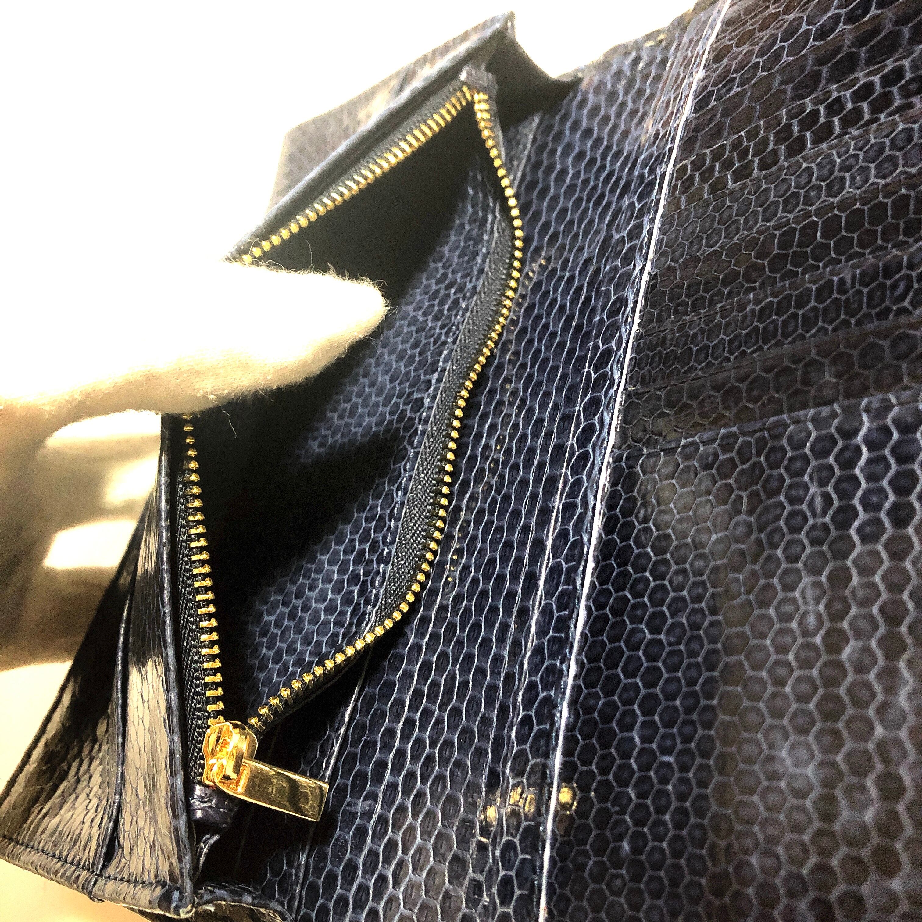 ウミヘビ 海蛇 二つ折り財布 シースネーク 長財布 ネイビー | GYPS FLAT
