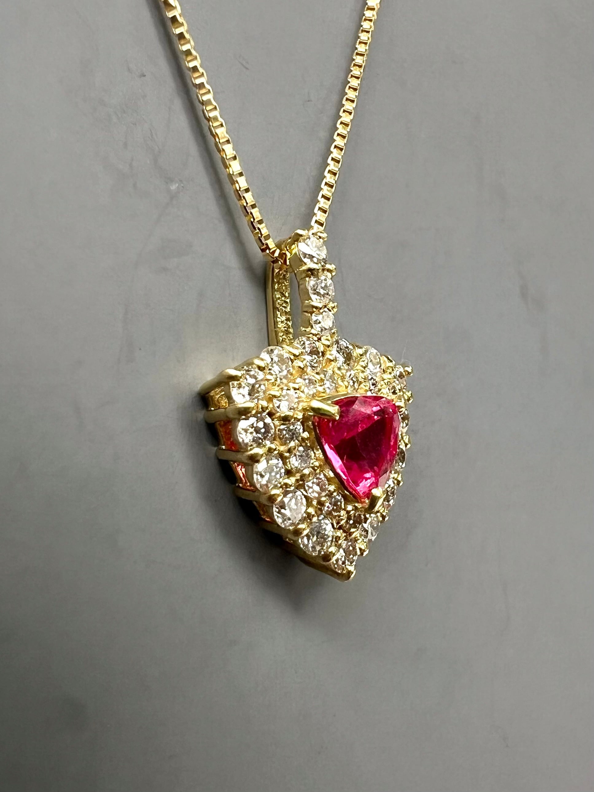 超高発色！AYANA SPINEL 鮮やかアヤナスピネルHOT PINK K18ダイヤモド