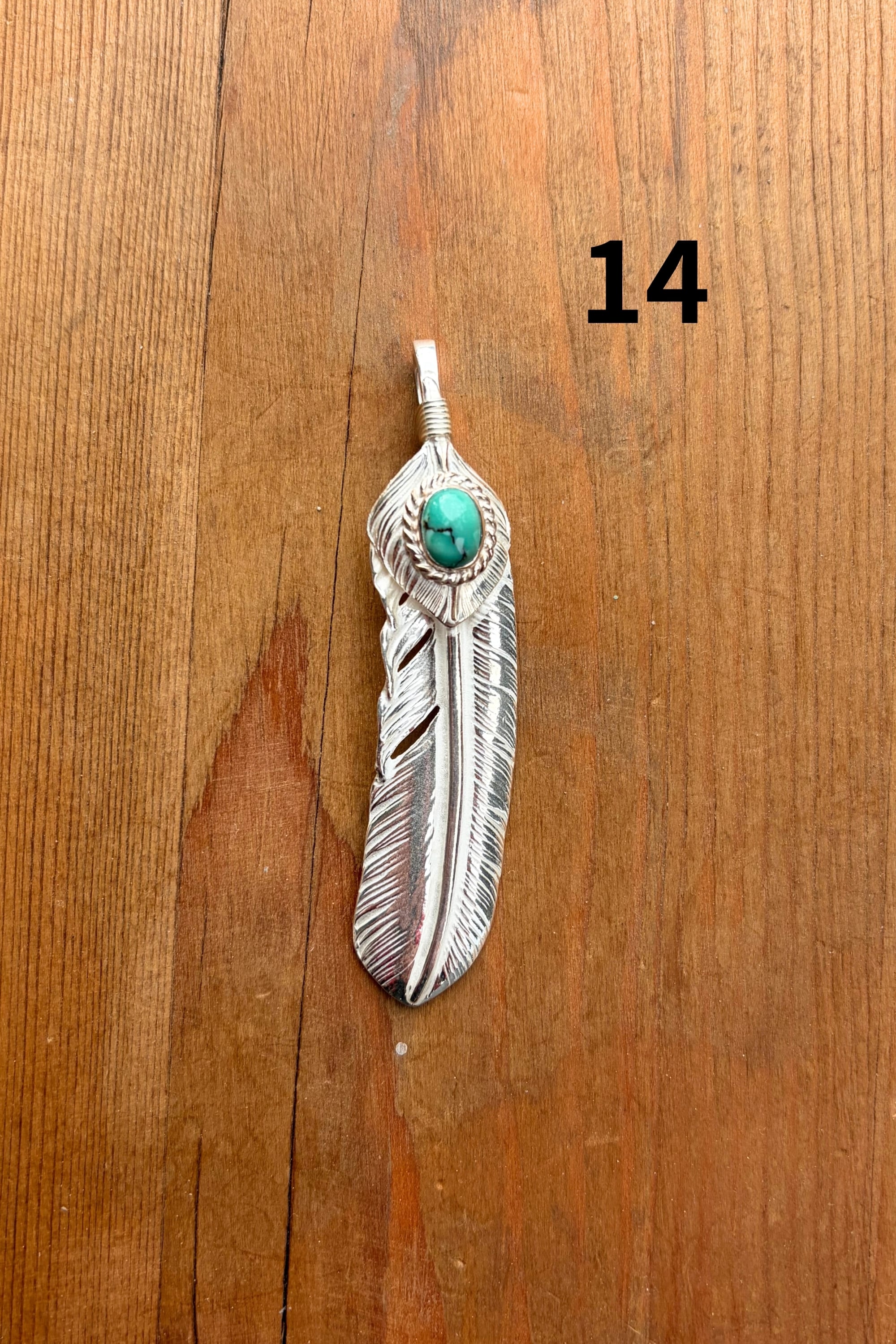 【NEWカラー入荷！】上銀銀縄天然ターコイズ付き特大フェザー（右向き）