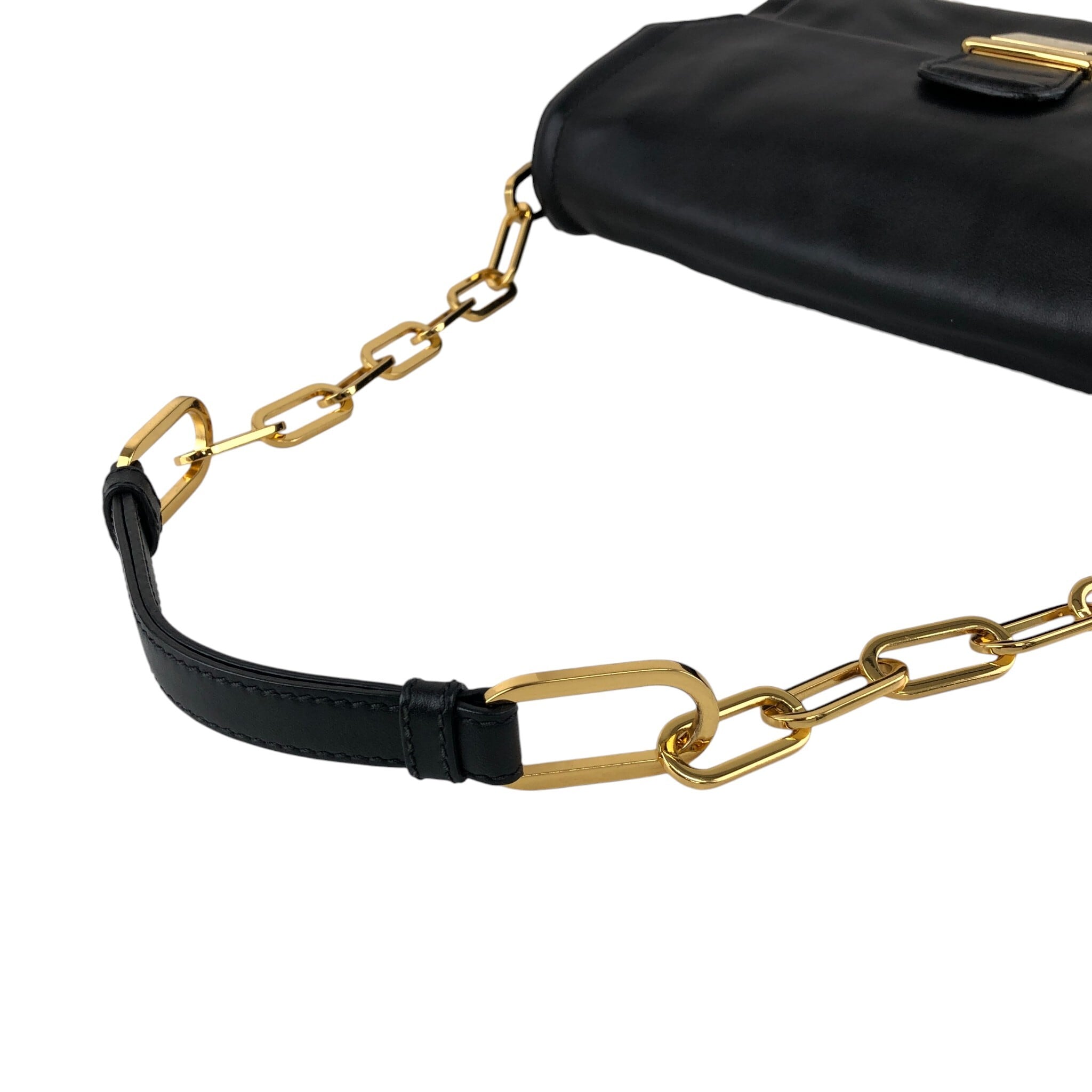 miumiu チェーン バック miu miu（ミュウミュウ） チェーン レザー ショルダー バッグ 5BC114