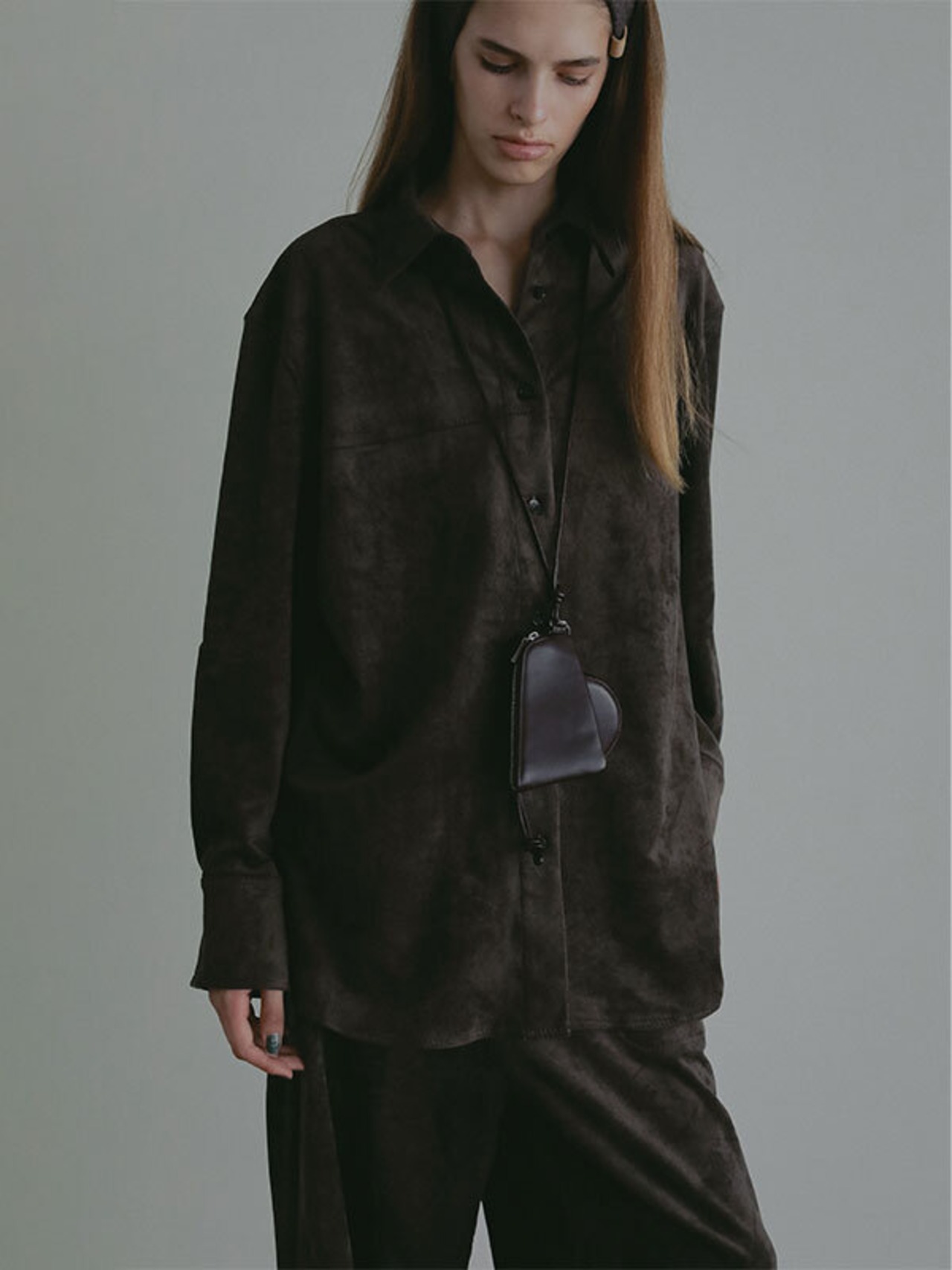 ETRE TOKYO レザーコードマルチポーチ