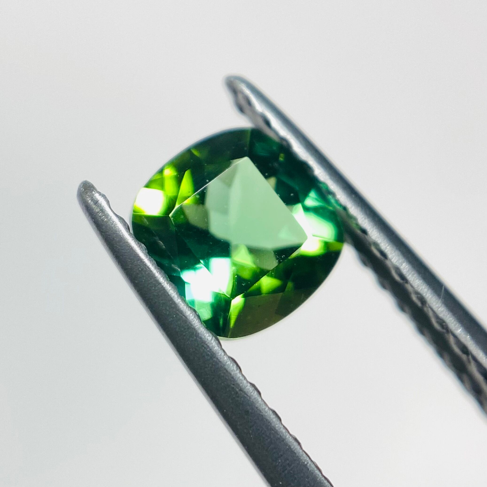 多色グリーンの爽やかトルマリン