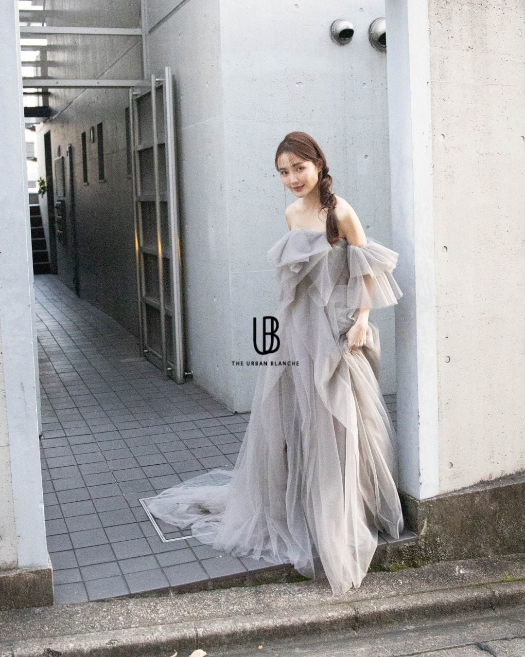 NEW ARRIVAL CD77】 新作入荷 /2WAY 袖取り外し可能 カラードレス 挙式
