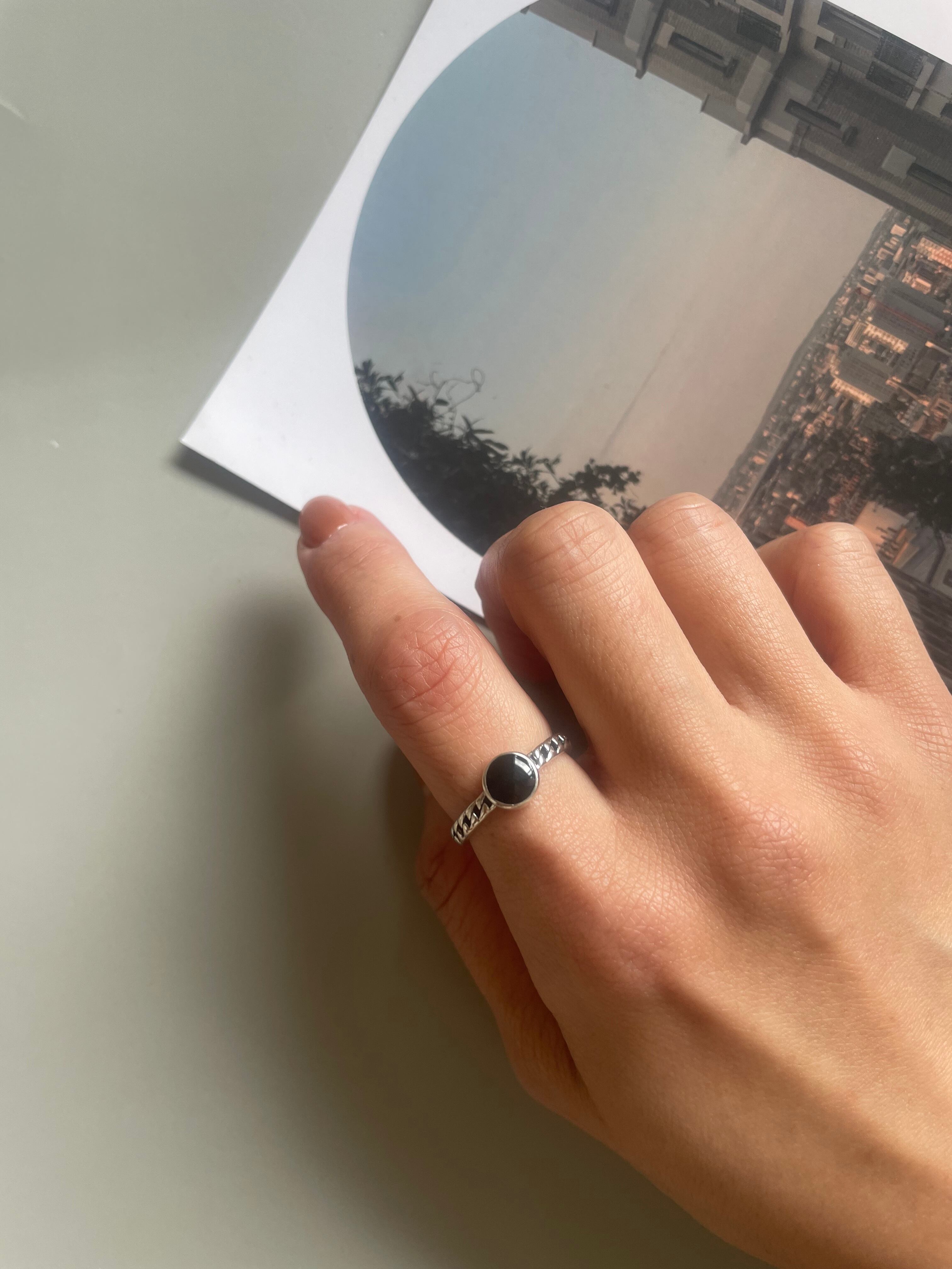 black stone ring | joie