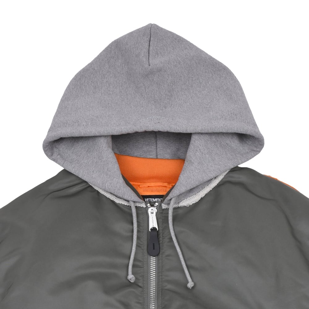 VETEMENTS】BOMBER WITH ATTACHED HOOD | AYIN